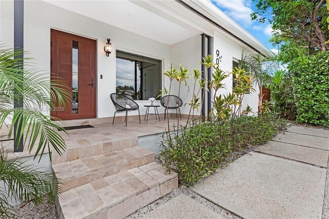 Photo - 9065 Emerson Ave