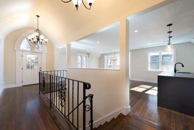 Photo - 19 Playstead Rd Unit 17