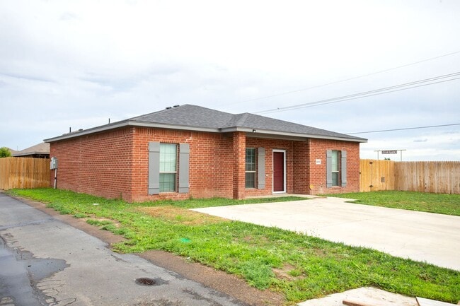 Photo - Built in 2018 3bedrooms 2bathrooms CH/A