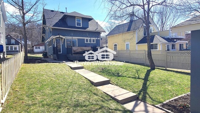 Photo - 421 Locust St