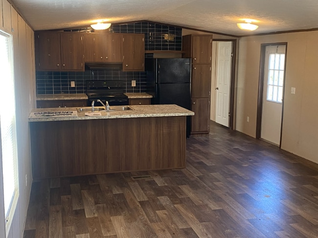 Building Photo - 604 Alexander Rd Rental