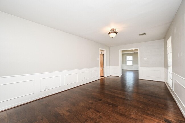 Photo - 6555 Grovewood Ln