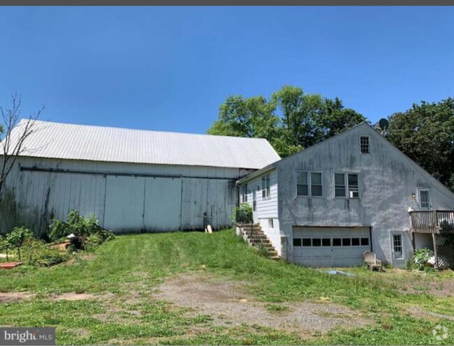 Building Photo - 1070 Collegeville Rd Rental