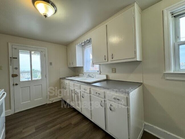 Photo - 819 Washington Ave