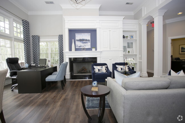 Interior Photo - Aventura Decatur Rental