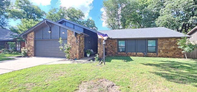 Photo - Contemporary Ranch in a beautiful, quiet s...