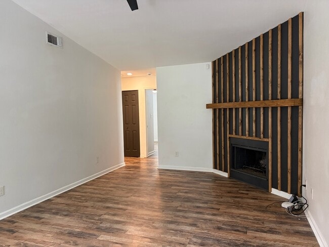 Photo - 3158 Huttersfield Cir