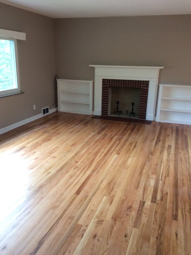 Livingroom - 20 Chalfonte Pl Unit Upstairs