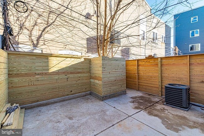 Photo - 715 S 51st St Unit 1