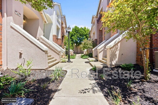 Photo - 2856 Fourth St
