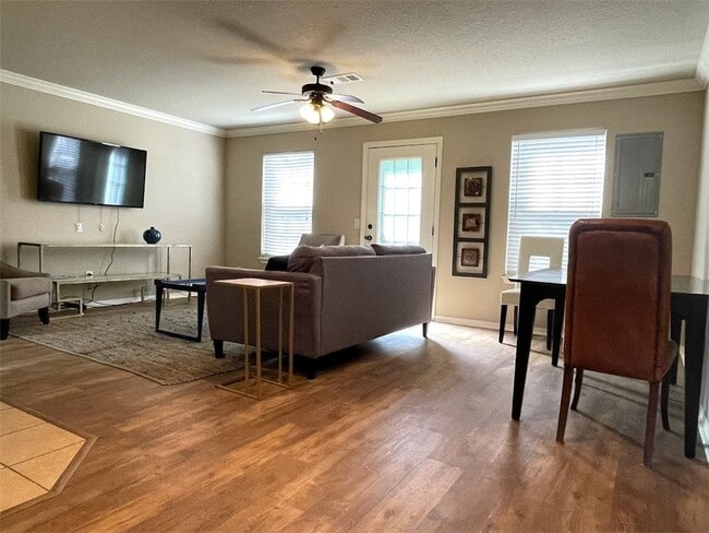 Photo - 1063 W Malibu St