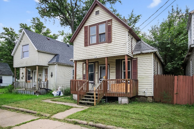 Photo - 2210 W Wiswall St