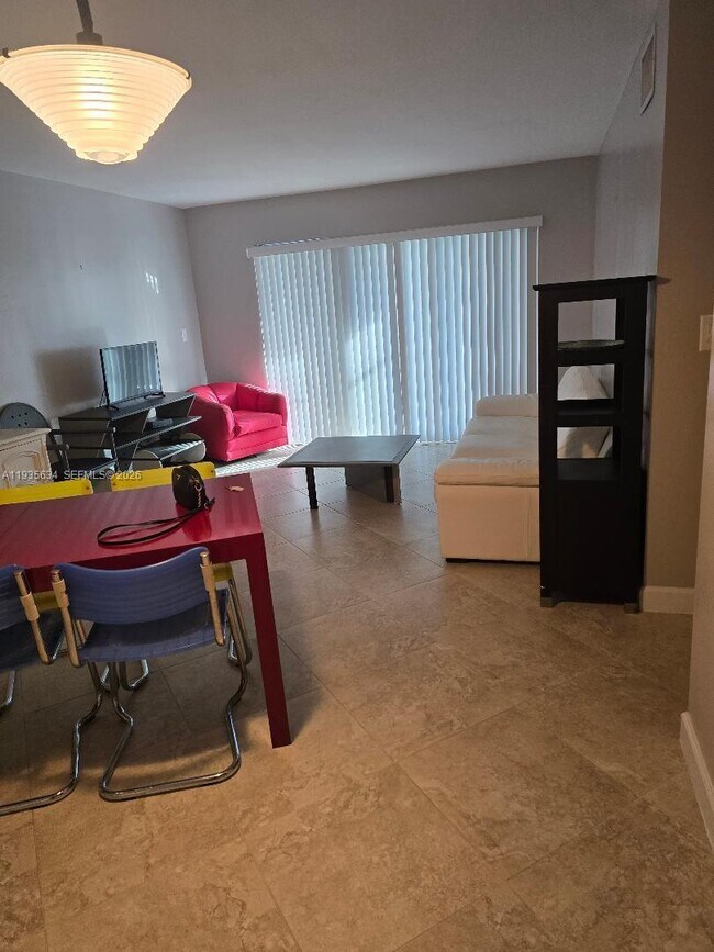 Photo - 2990 NE 16th Ave Unit 204