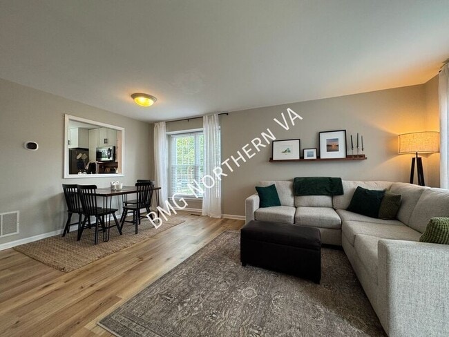 Photo - 301 Bridle Crest Square NE