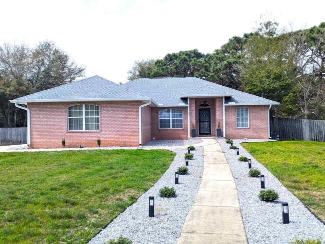 Building Photo - 1909 Sunrise Dr