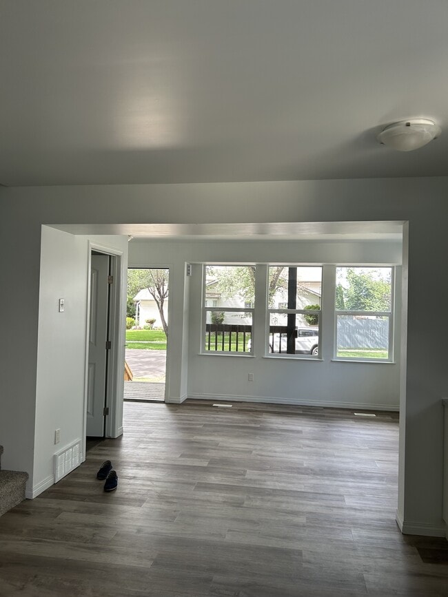 Photo - 6319-6122 122 Ave NW Unit 6319 - Main