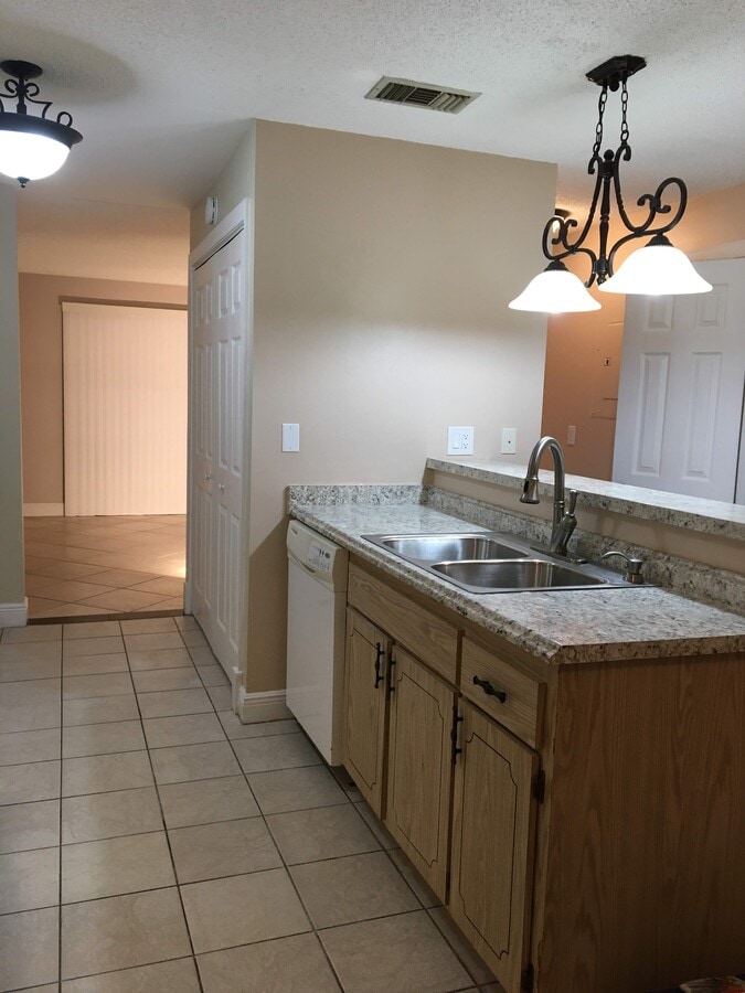 Photo - 294 W Towne Pl