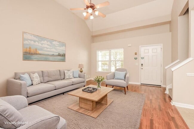 Photo - 852 Dover Glen Dr