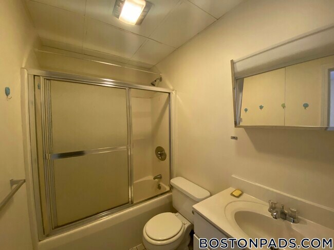 Photo - 81 Essex St Unit 84