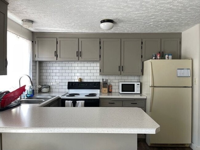 Photo - 4035 Brinker Ave