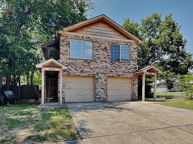 Photo - FREE MONTHS RENT WITH MOVE IN BEFORE END O...