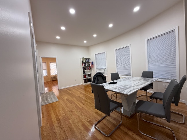 Photo - 180 Bay 26th St Unit 1st floor