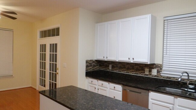 Photo - 47086 Garrett Pl