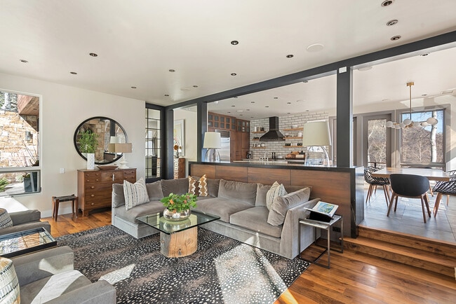 Photo - 399 Maple Ridge Ln