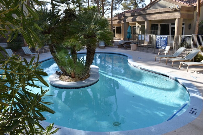 Piscina - 3145 E Flamingo Rd Unidad 1017