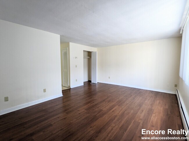 Photo - 230 Babcock St Unit 1F