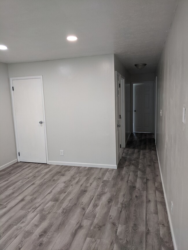 Photo - 46 Vicksburg Ct