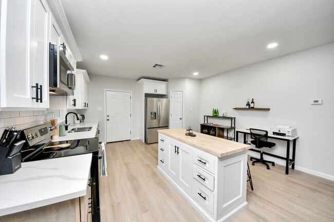 Photo - 2811 Winbern St