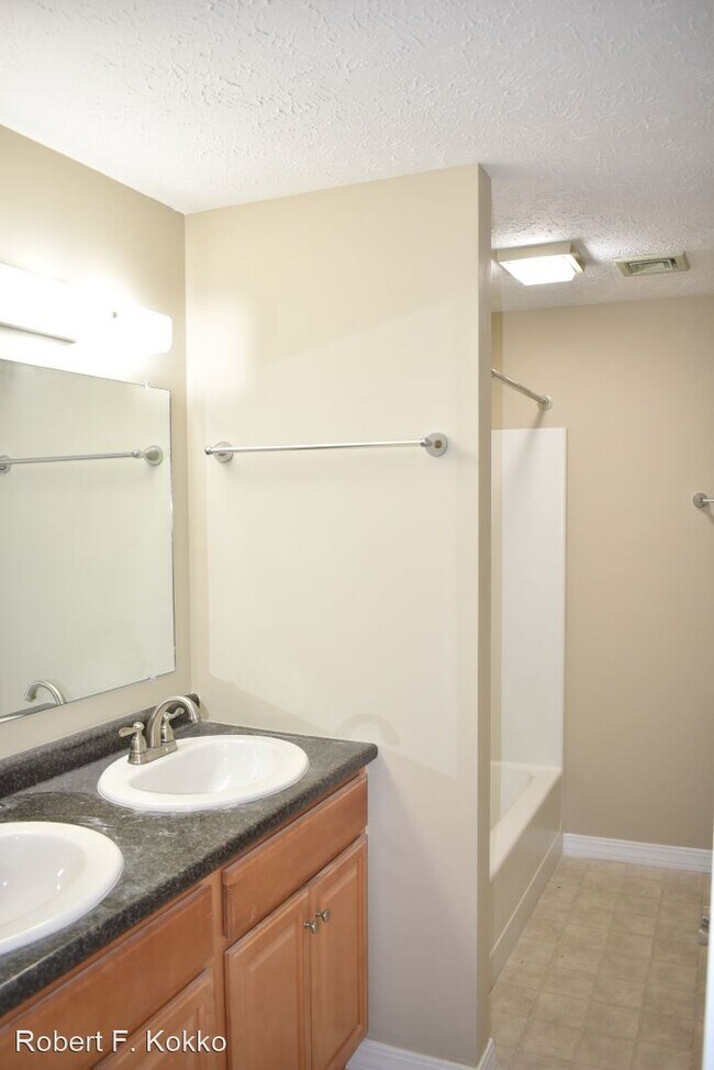 2 br, 1.5 bath House 405 Eastview Drive Rental House Rental in