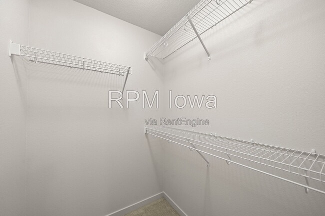 Photo - 325 Freedom Wy