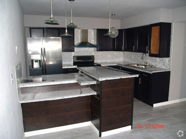 Building Photo - 630 S Morris Unit 3 Rental
