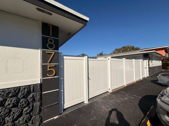 Building Photo - 1875 40th Ave Unit 2