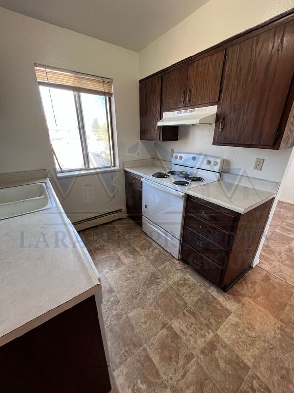 Photo - 708 Downey St Unit 3