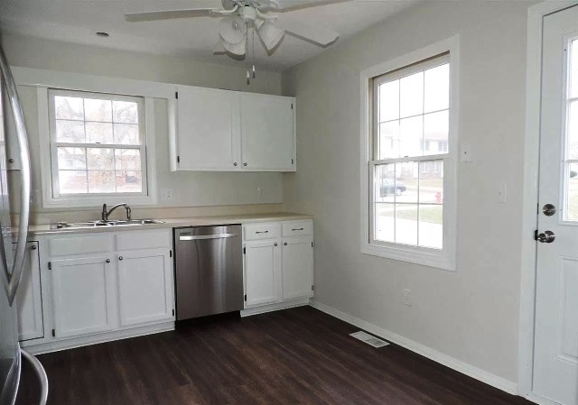 Photo - 707 Golfcrest Rd N