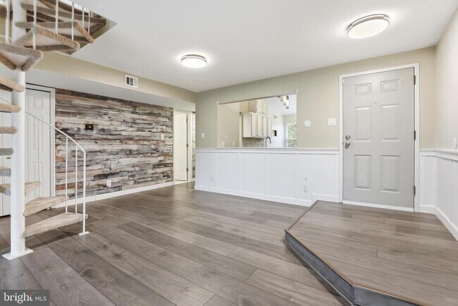 Photo - 20309 Beaconfield Terrace Unit 20309
