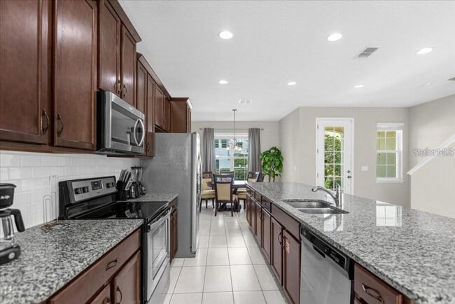 1540 Carey Palm Cir