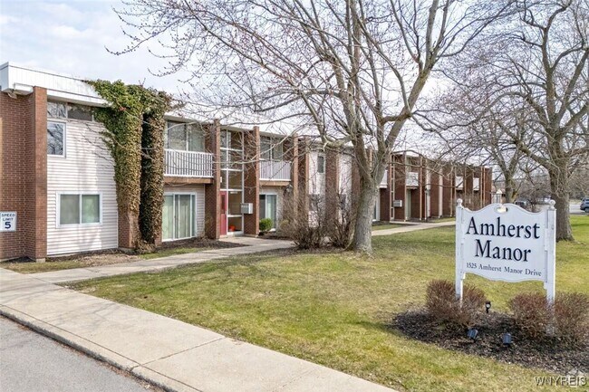Building Photo - 1525 Amherst Manor Dr Rental