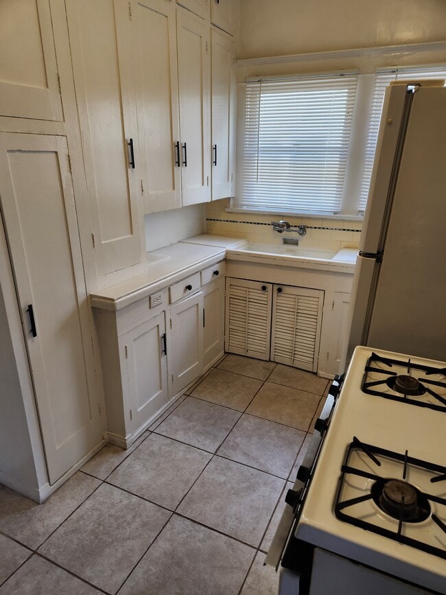 Cocina - 304 N Colorado Pl Unidad 304