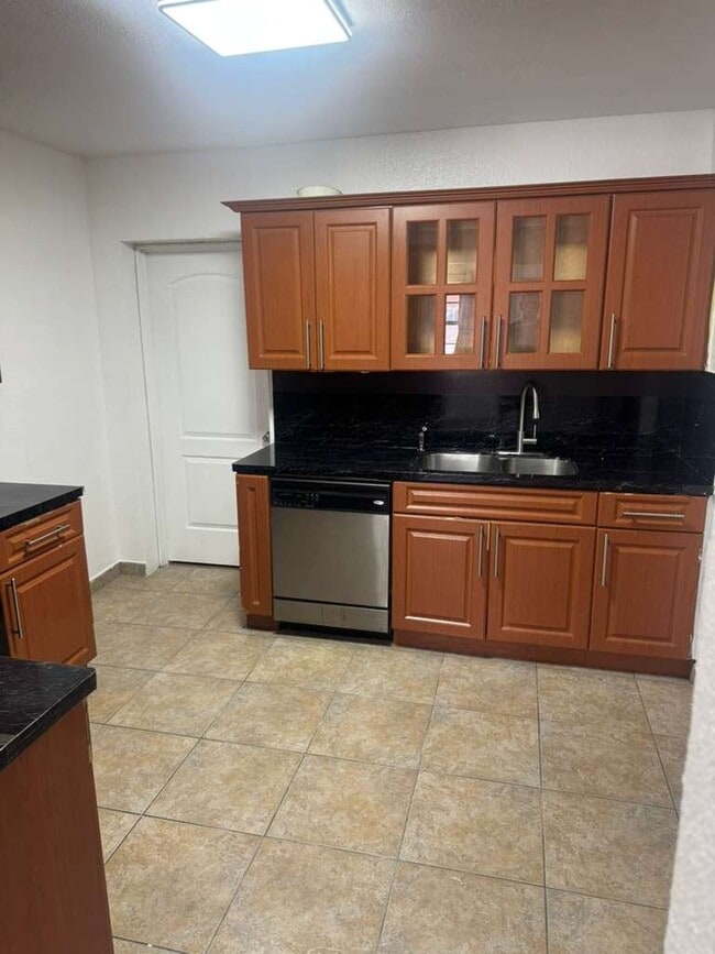 Photo - 35 W 61st St Unit 1