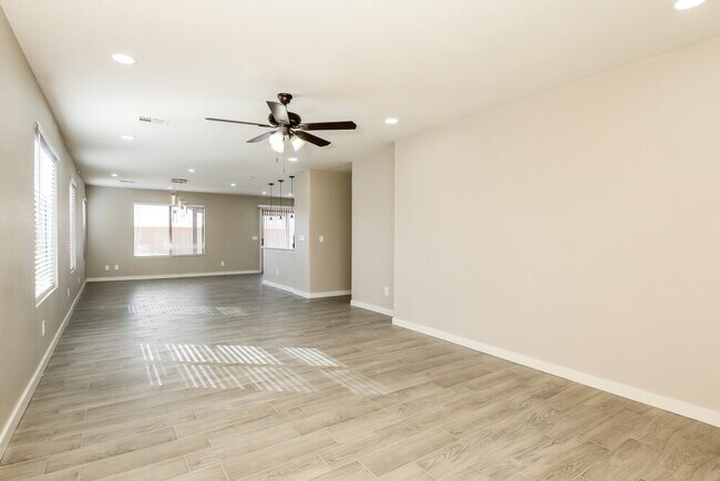 Photo - 15915 W Tasha Dr