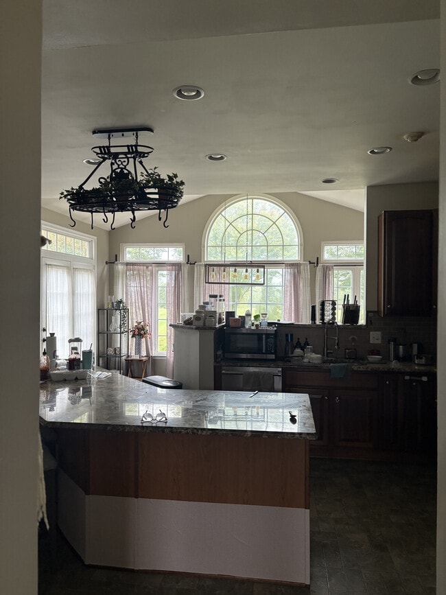 Photo - 8 Butterfly Ln