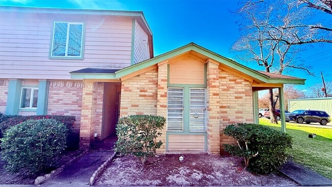 Photo - 1927 Country Village Blvd Unit B