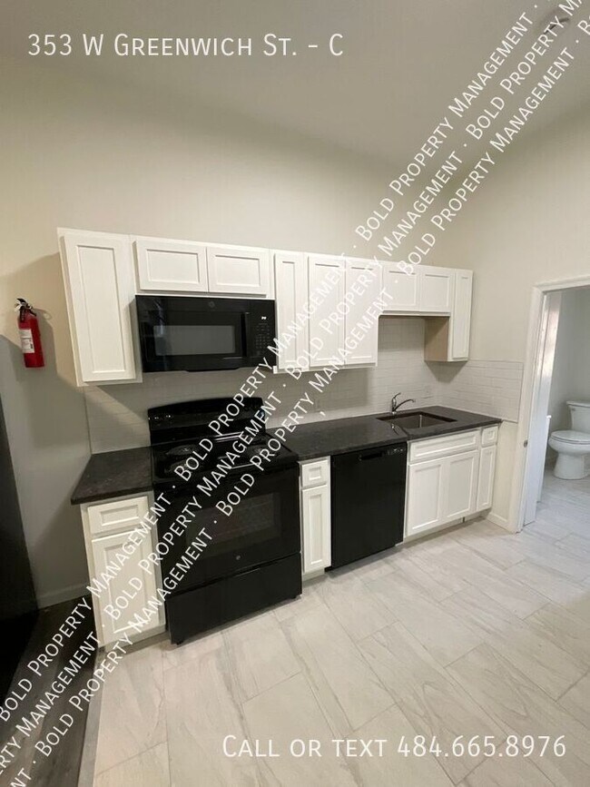 Photo - 353 W Greenwich St Unidad C