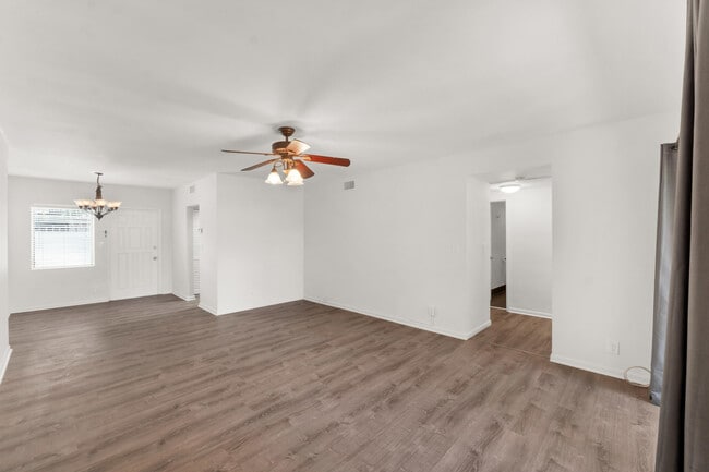 Photo - 1510 SE 15th St Unit 106