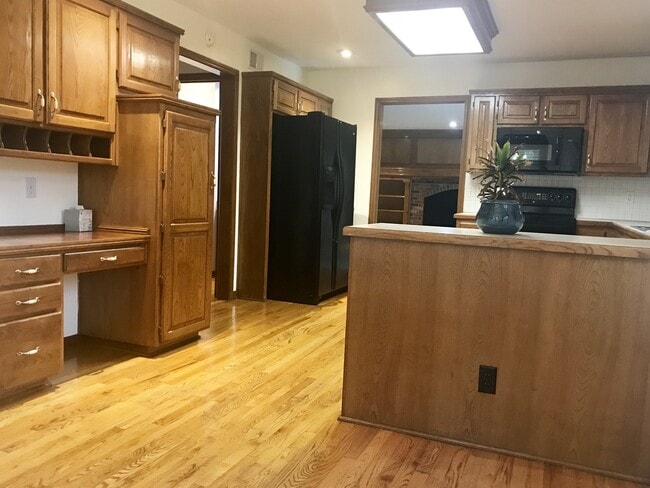 Photo - {15031} Charming Two Story Home + Huge, Fenced Yard + Cul de Sac