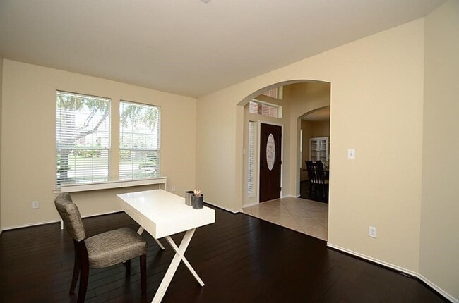 Photo - 5002 Hearth Hollow Ln